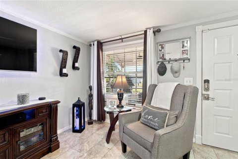 Casa en venta en Tampa, Florida, 3 dormitorios, 157.93 m2 № 2387433 - foto 11