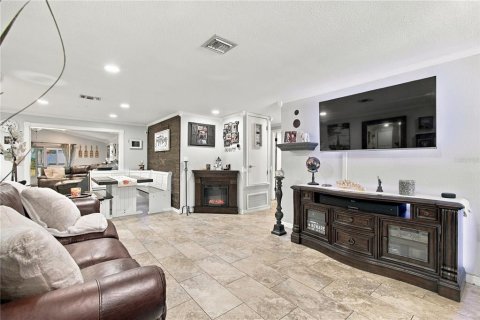 Casa en venta en Tampa, Florida, 3 dormitorios, 157.93 m2 № 2387433 - foto 12