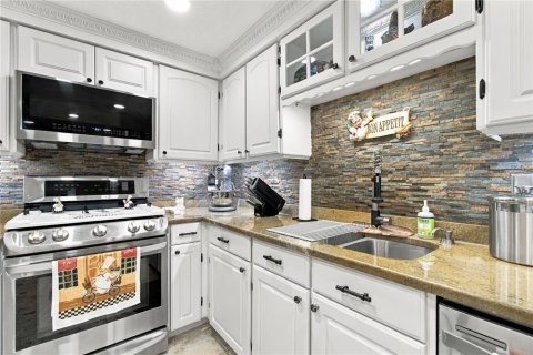 Casa en venta en Tampa, Florida, 3 dormitorios, 157.93 m2 № 2387433 - foto 24