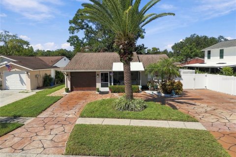 Casa en venta en Tampa, Florida, 3 dormitorios, 157.93 m2 № 2387433 - foto 3