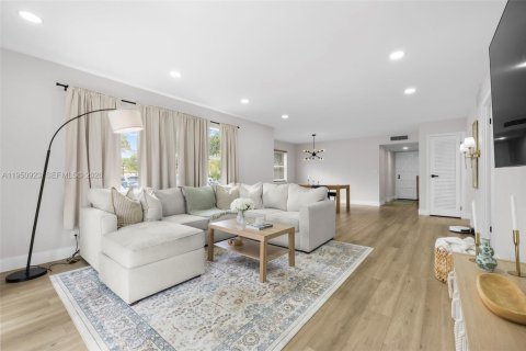 Condo in Lauderhill, Florida, 2 bedrooms № 2006862 - photo 14