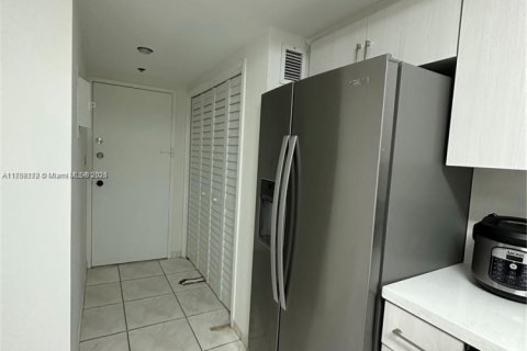 Купить кондоминиум в Майами-Бич, Флорида 1 комната, 122.91м2, № 1707241 - фото 16
