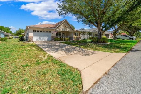 House in Ocala, Florida 2 bedrooms, 134.06 sq.m. № 2102117 - photo 2