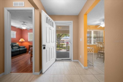 House in Ocala, Florida 2 bedrooms, 134.06 sq.m. № 2102117 - photo 14