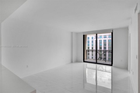 Condo in Coral Gables, Florida, 1 bedroom  № 2010311 - photo 15