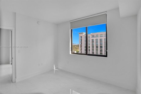 Condo in Coral Gables, Florida, 1 bedroom  № 2010311 - photo 21