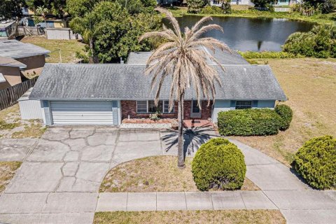 Casa en alquiler en Clearwater, Florida, 3 dormitorios, 148.55 m2 № 1903380 - foto 2