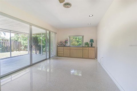 Casa en alquiler en Clearwater, Florida, 3 dormitorios, 148.55 m2 № 1903380 - foto 9