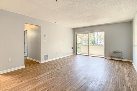 Condo in Tampa, Florida, 2 bedrooms № 2238084 - photo 5