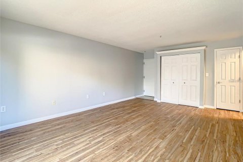 Condo in Tampa, Florida, 2 bedrooms № 2238084 - photo 10