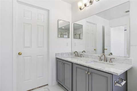 House in Wesley Chapel, Florida 3 bedrooms, 159.7 sq.m. № 1900535 - photo 17
