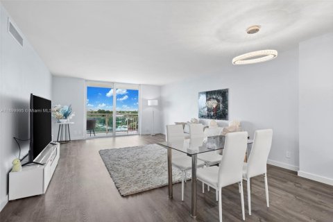 Copropriété à vendre à Hallandale Beach, Floride: 2 chambres, 107.02 m2 № 1952525 - photo 4