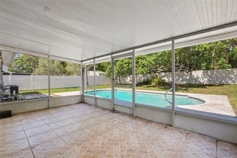 House in Brandon, Florida 3 bedrooms, 131.27 sq.m. № 2156614 - photo 16