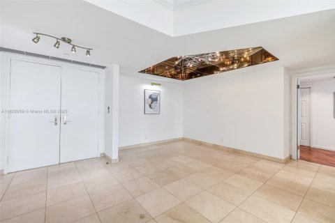 Condominio en venta en Aventura, Florida, 2 dormitorios, 144.93 m2 № 2243907 - foto 21
