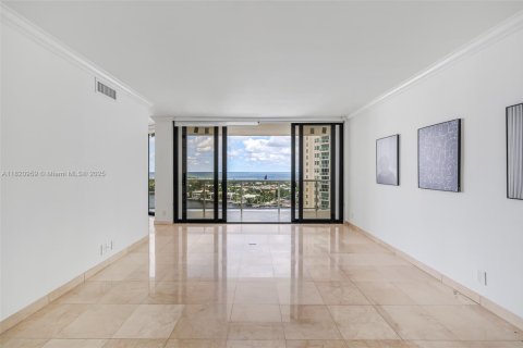 Condominio en venta en Aventura, Florida, 2 dormitorios, 144.93 m2 № 2243907 - foto 10