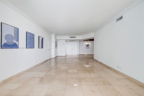 Condominio en venta en Aventura, Florida, 2 dormitorios, 144.93 m2 № 2243907 - foto 11