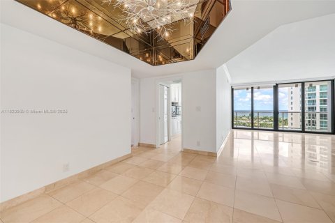 Condominio en venta en Aventura, Florida, 2 dormitorios, 144.93 m2 № 2243907 - foto 22