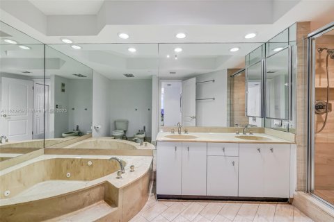 Condominio en venta en Aventura, Florida, 2 dormitorios, 144.93 m2 № 2243907 - foto 28