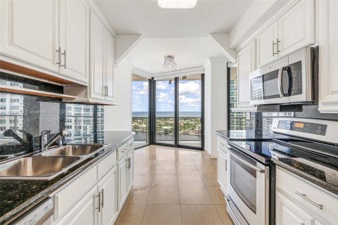 Condominio en venta en Aventura, Florida, 2 dormitorios, 144.93 m2 № 2243907 - foto 18