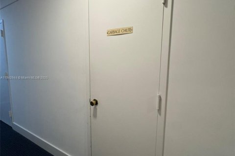 Copropriété à louer à Miami, Floride: 2 chambres, 64.94 m2 № 1839526 - photo 20