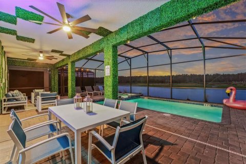 Villa ou maison à vendre à Kissimmee, Floride: 8 chambres, 398.46 m2 № 1760651 - photo 3