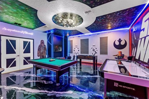 Villa ou maison à vendre à Kissimmee, Floride: 8 chambres, 398.46 m2 № 1760651 - photo 2