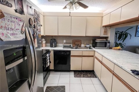 Купить кондоминиум в Дирфилд-Бич, Флорида 2 спальни, 106.84м2, № 2051674 - фото 7