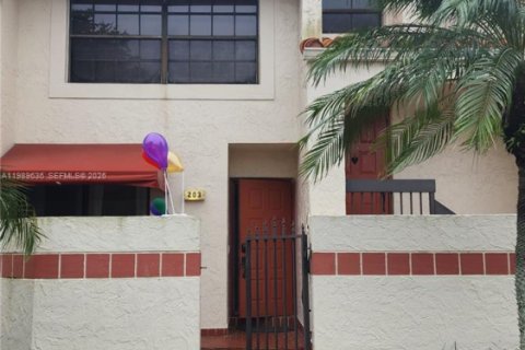 Купить кондоминиум в Дирфилд-Бич, Флорида 2 спальни, 106.84м2, № 2051674 - фото 2