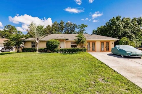 Villa ou maison à vendre à Port Charlotte, Floride: 4 chambres, 159.05 m2 № 1931312 - photo 1