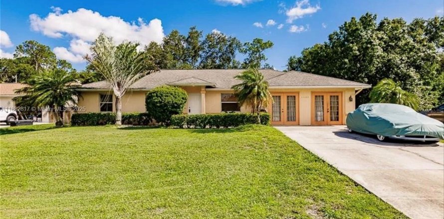 Villa ou maison à Port Charlotte, Floride 4 chambres, 159.05 m2 № 1931312