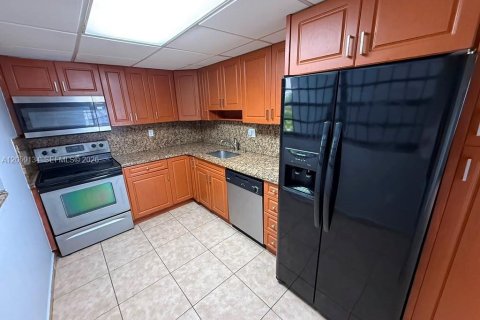 Condo à Hialeah, Floride, 2 chambres  № 2169325