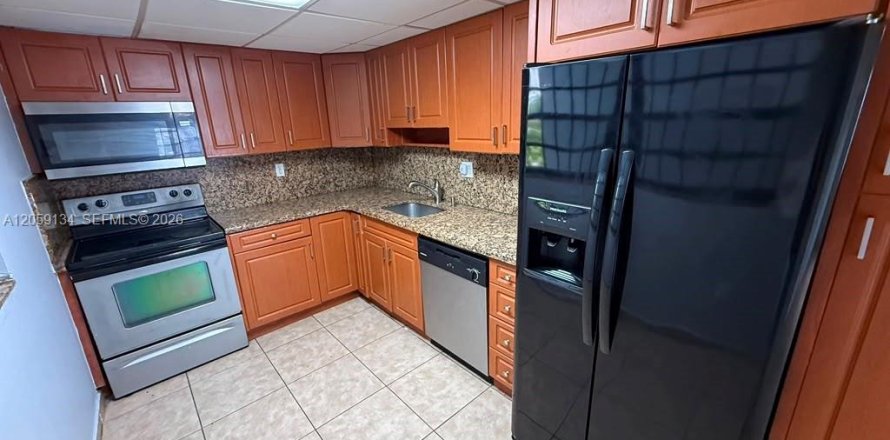 Condo à Hialeah, Floride, 2 chambres  № 2169325
