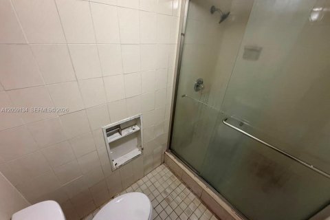 Copropriété à louer à Hialeah, Floride: 2 chambres, 79.15 m2 № 2169325 - photo 5