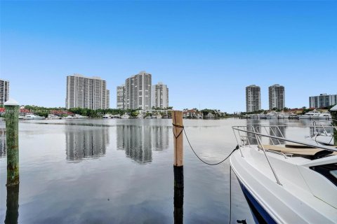 Снять в аренду кондоминиум в Авентура, Флорида 1 спальня, 86.03м2, № 1952846 - фото 18