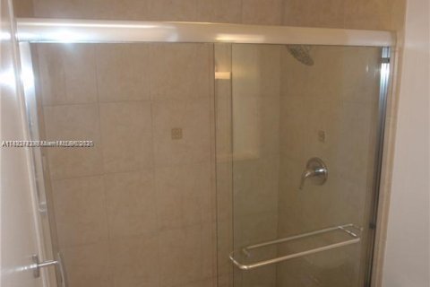 Снять в аренду кондоминиум в Авентура, Флорида 1 спальня, 86.03м2, № 1952846 - фото 12