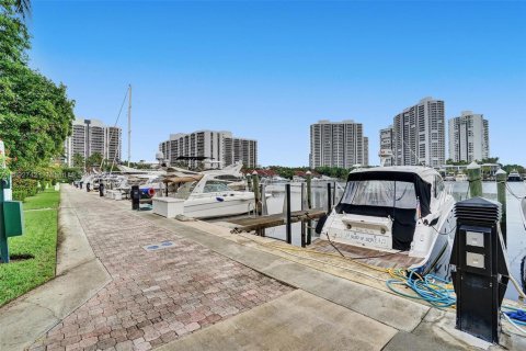 Снять в аренду кондоминиум в Авентура, Флорида 1 спальня, 86.03м2, № 1952846 - фото 17