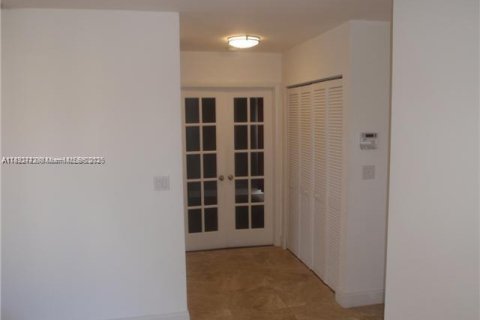 Снять в аренду кондоминиум в Авентура, Флорида 1 спальня, 86.03м2, № 1952846 - фото 8