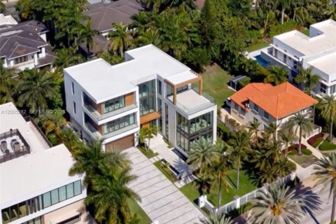 Land in Golden Beach, Florida № 2069840 - photo 2