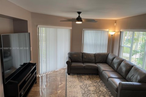Copropriété à vendre à West Palm Beach, Floride: 2 chambres, 84.17 m2 № 2088616 - photo 4