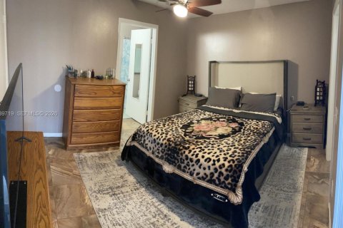 Copropriété à vendre à West Palm Beach, Floride: 2 chambres, 84.17 m2 № 2088616 - photo 3