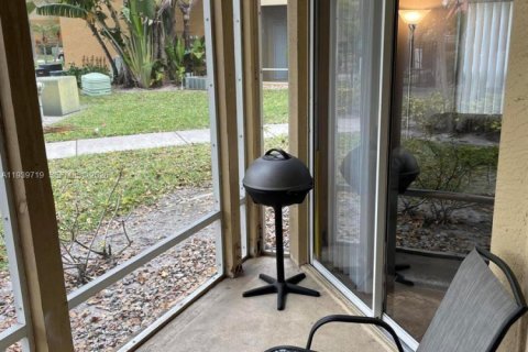 Copropriété à vendre à West Palm Beach, Floride: 2 chambres, 84.17 m2 № 2088616 - photo 6