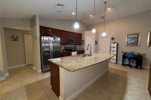 Casa en venta en Ocala, Florida, 4 dormitorios, 191.47 m2 № 2155980 - foto 2