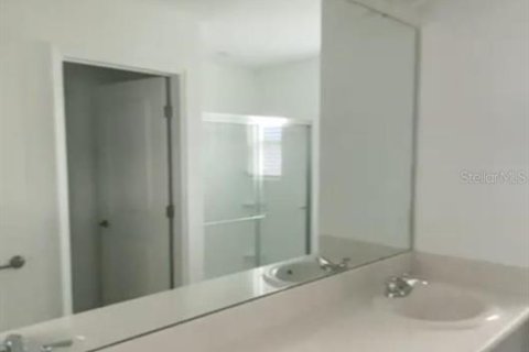 House in Kissimmee, Florida 3 bedrooms, 195.09 sq.m. № 1554508 - photo 8
