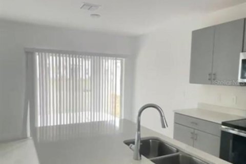 House in Kissimmee, Florida 3 bedrooms, 195.09 sq.m. № 1554508 - photo 7