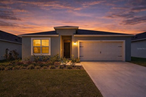 House in Haines City, Florida 4 bedrooms, 169.83 sq.m. № 2106144