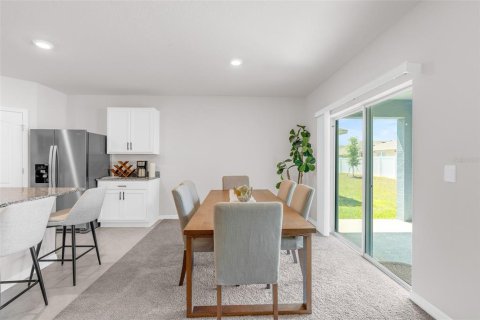 House in Haines City, Florida 4 bedrooms, 169.83 sq.m. № 2106144 - photo 5
