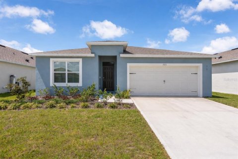 House in Haines City, Florida 4 bedrooms, 169.83 sq.m. № 2106144 - photo 2