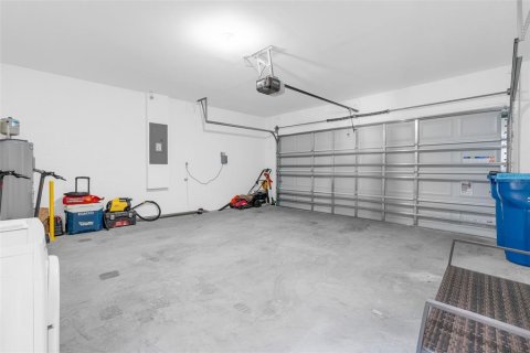 House in Haines City, Florida 4 bedrooms, 169.83 sq.m. № 2106144 - photo 30