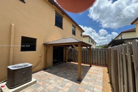 Touwnhouse à vendre à Homestead, Floride: 3 chambres, 130.81 m2 № 1948103 - photo 3