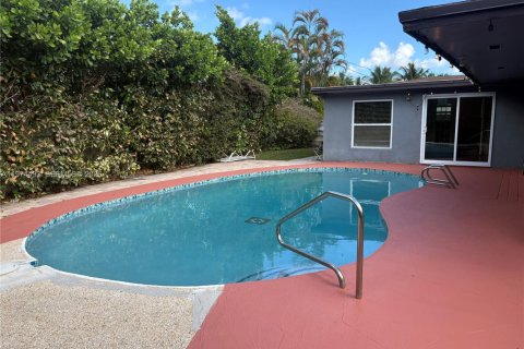 Casa en alquiler en Hollywood, Florida, 3 dormitorios, 134.34 m2 № 2041250 - foto 2